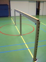 EVENWICHTSBALK OP INZINKBARE ZUIL, 230 CM