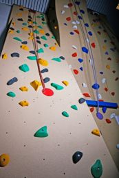BASISKLIMSET ROUTEHOOGTE 550 CM MET 20 KLIMGREPEN