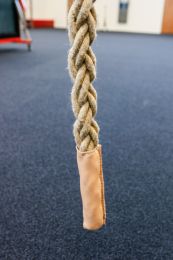 Klimtouw gevlochten hennep, lengte 350 tot 1100 cm.