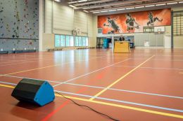 AKOESTISCHE METING GYM- OF SPORTZAAL